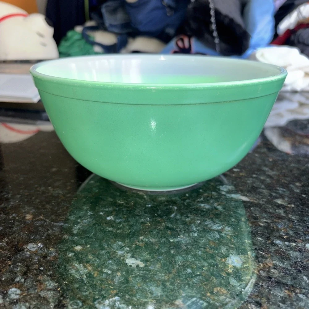 Vintage 1940's Pyrex - Set of 3 Primary Colors Mixing Bowls  401, 402, 403